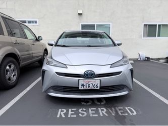 2022 Toyota Prius | 54 MPG | Clean Title | Excellent Condition