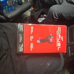 1/2 Compact Impact Wrench W/ FRICTION CRING MILWAUKEE 