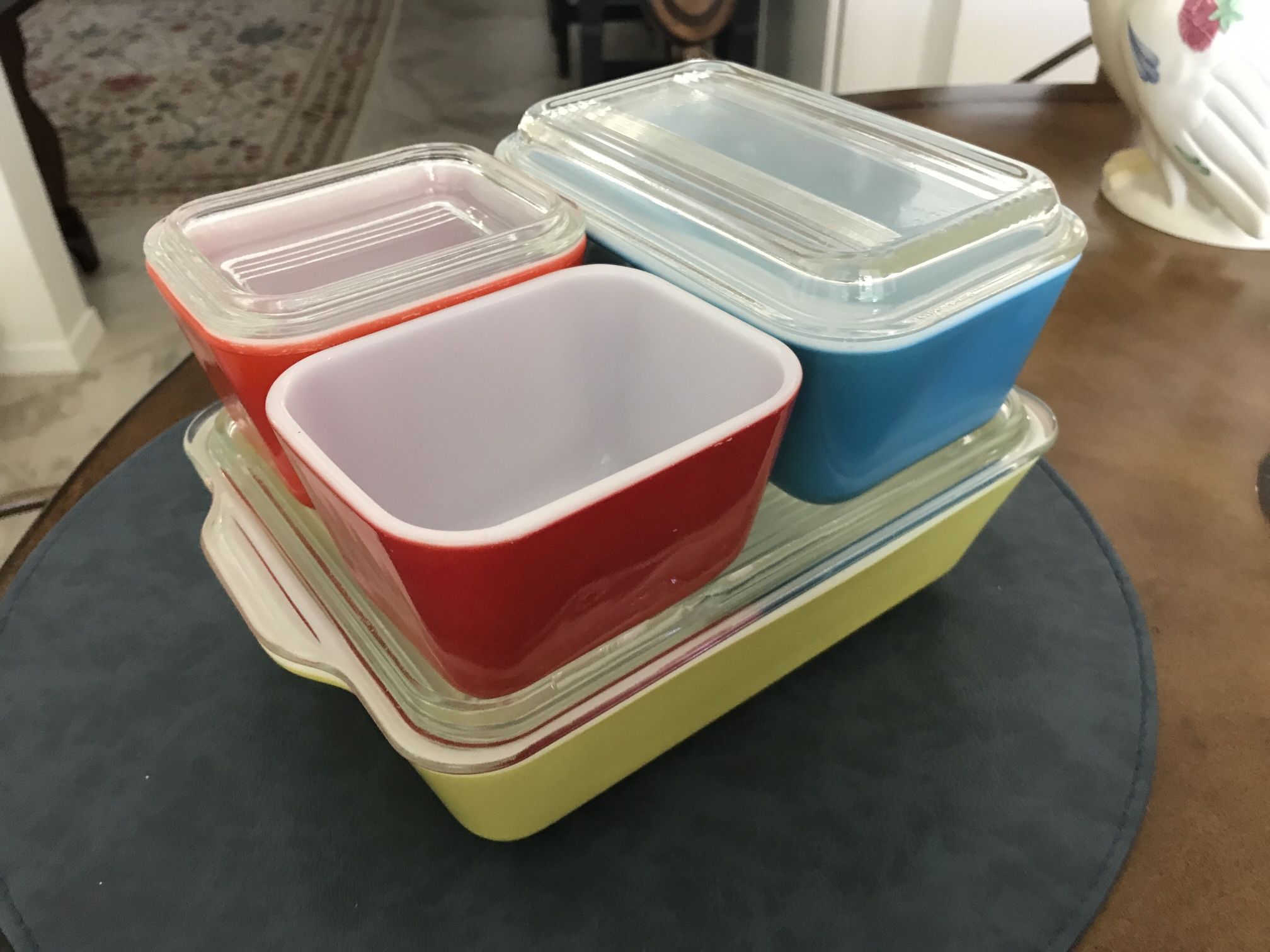 Vintage 1950’s classic Pyrex Refrigerator Dish set