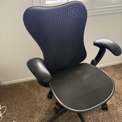Herman Miller Mirra 2