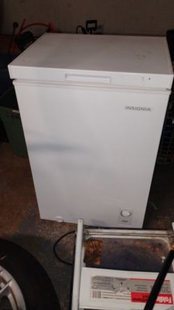 Insignia top load freezer