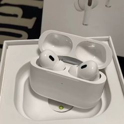 Apple AirPods Pro 2nd Generation with MagSafe Wireless Charging Case - White