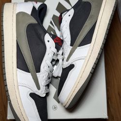 Jordan 1 Low Travis Scott