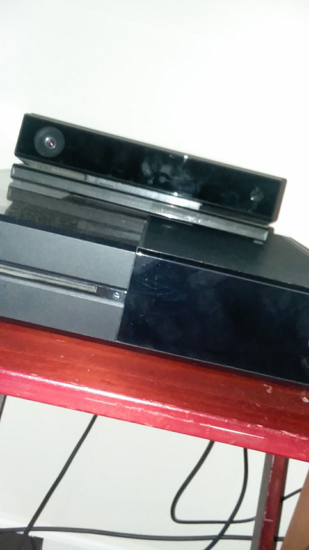 Xbox 1, Kinect, and 2 controllers