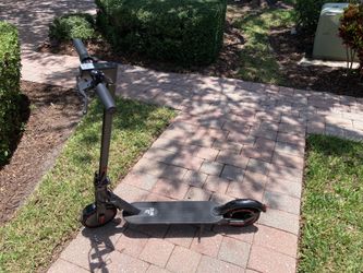 Electric scooter Model W4PRO , with charger
