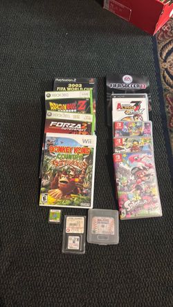 Empty game cases a few old games