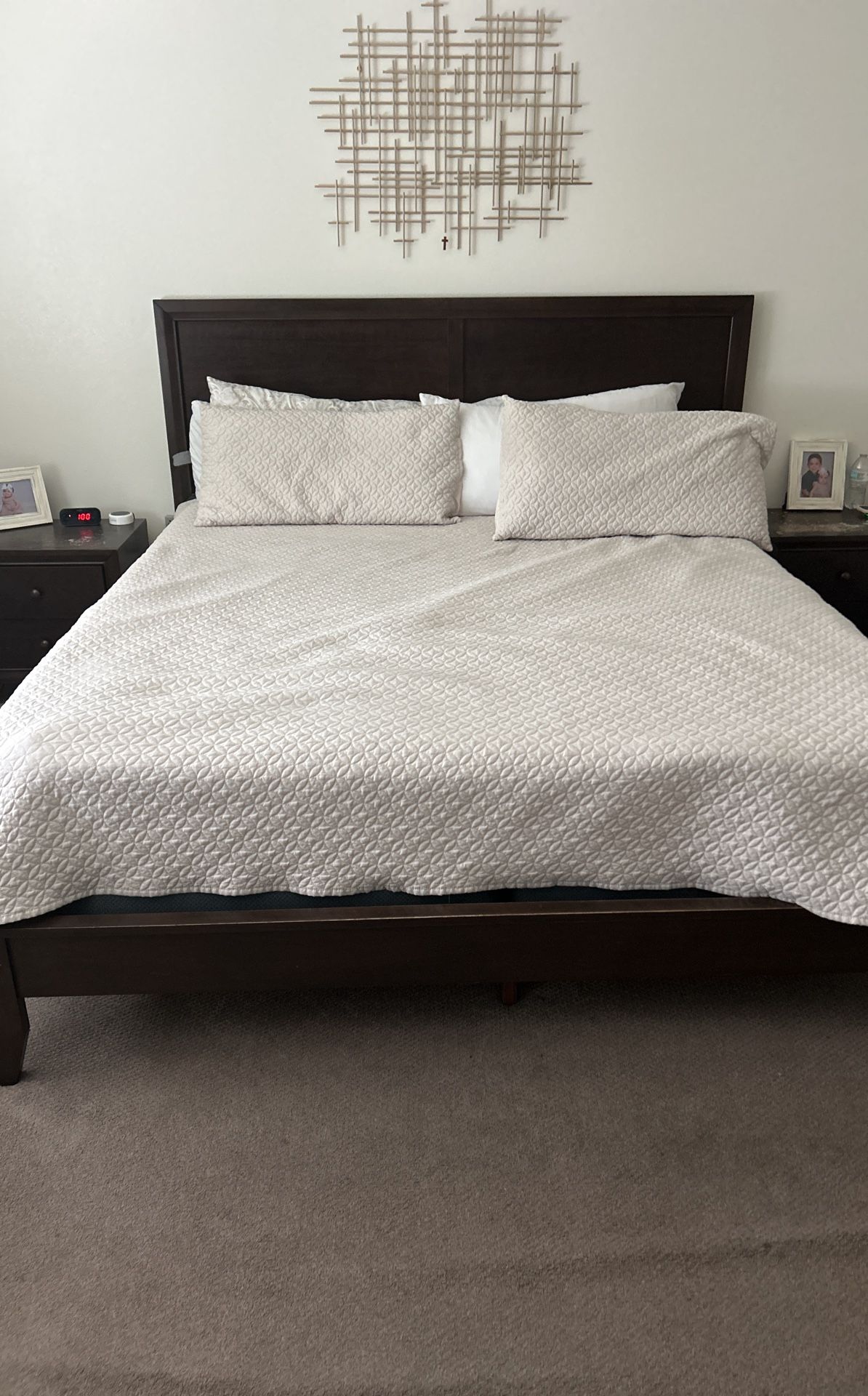 Calking Frame And Nightstands