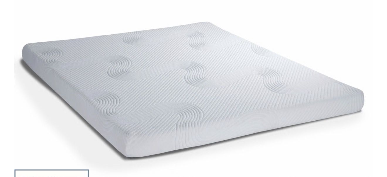 Mattress/Memory Foam Topper (queen)