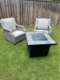 Outdoor Patio Set w/ Fire Pit