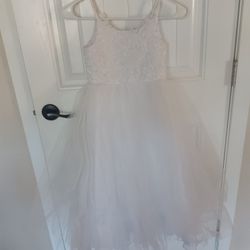 Girls Dress White Size 6 / 7 Y