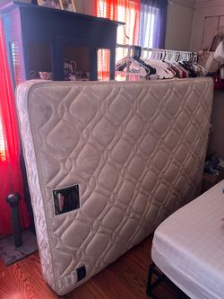 Full size mattress