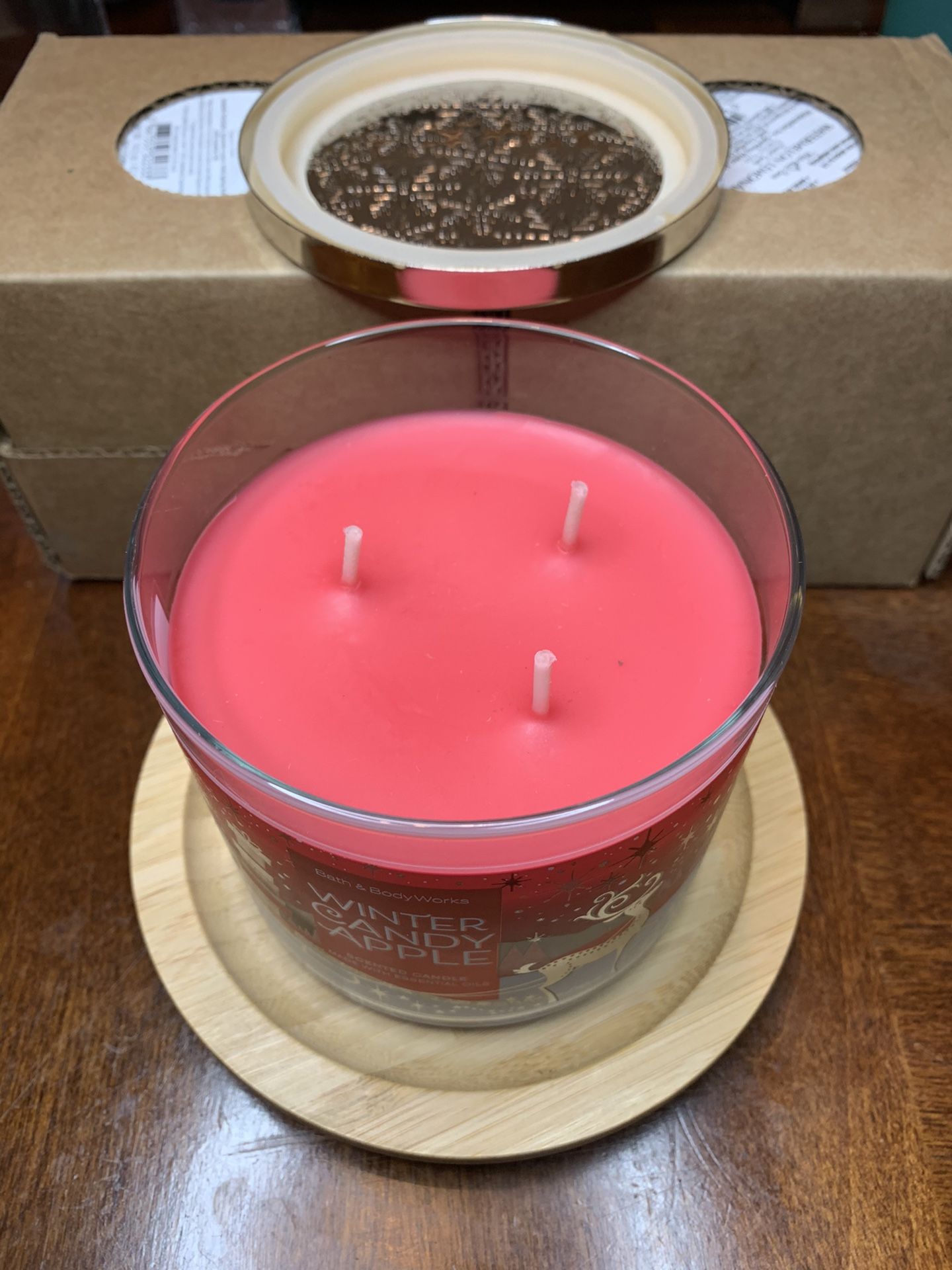 BATH & BODY WORKS WINTER CANDY APPLE 3 Wick Candle