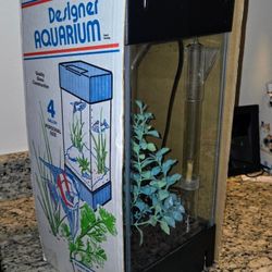 🪸🪼🐠🐟$59. All Glass 4 gallon aquarium. Holmdel nj.

