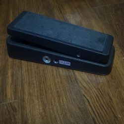 Cry Baby wah pedal 