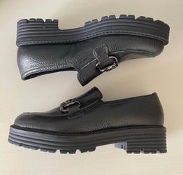 New Domino Made In Italy Loafers With Buckle Detail Size 7
