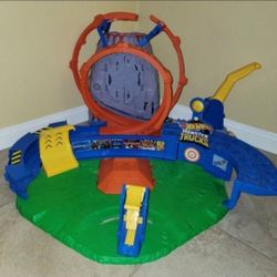 Hot Wheels Monster Trucks T-Rex Volcano Playset