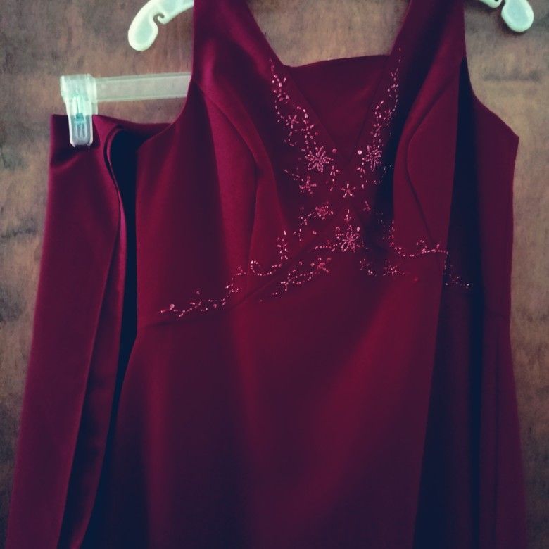 Burgundy Formal Gown. Prom. Medium. David's Bridal.