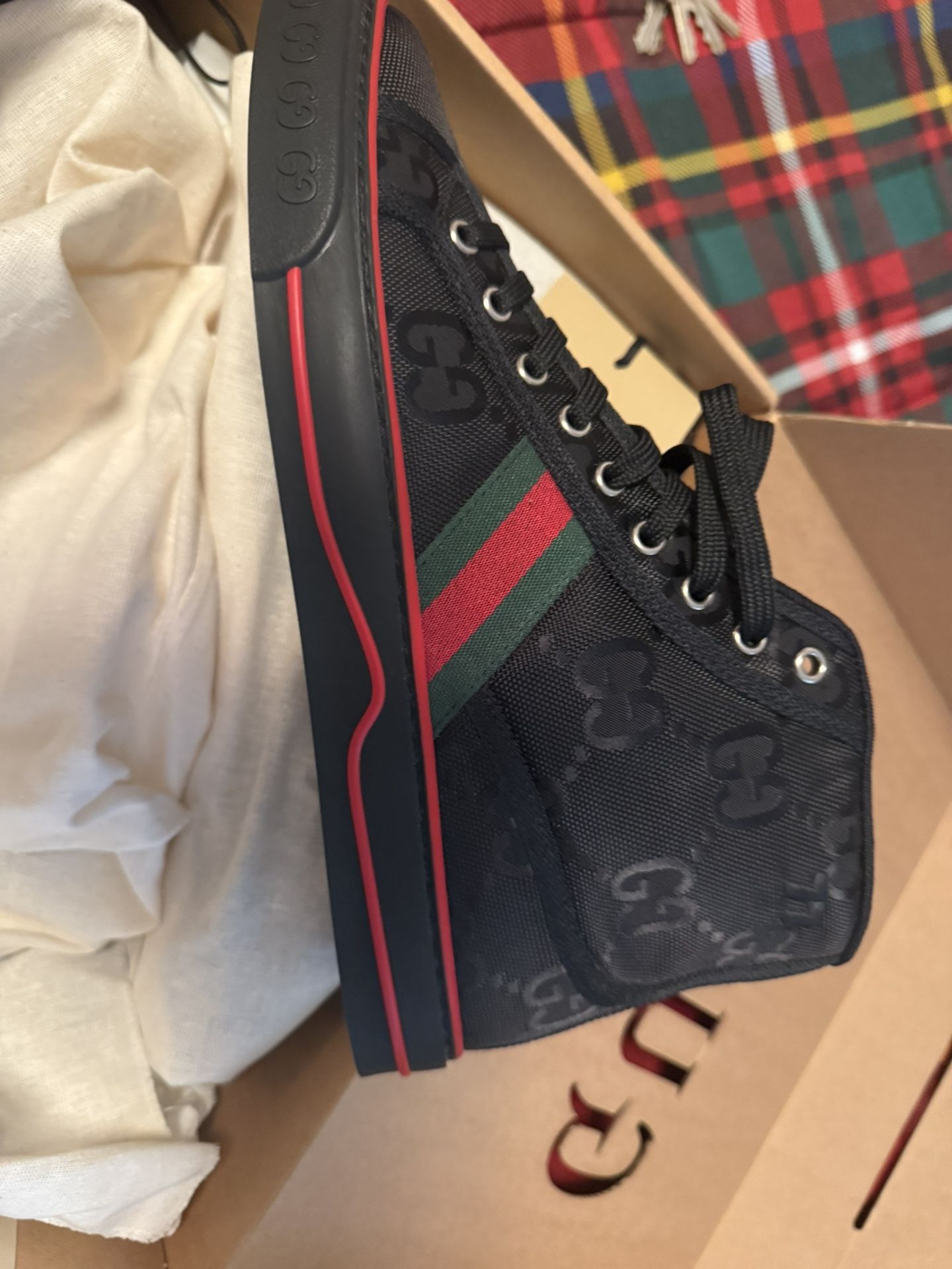 Gucci Shoes Size 10