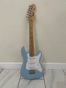 Fender Squire mini Stratocaster guitar