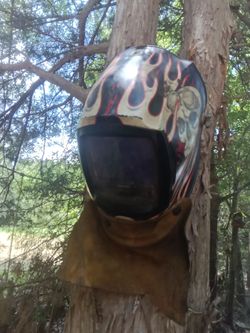 Welding helmet