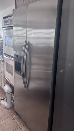 Superba Kitchen Aid Stainless Refrigerator 