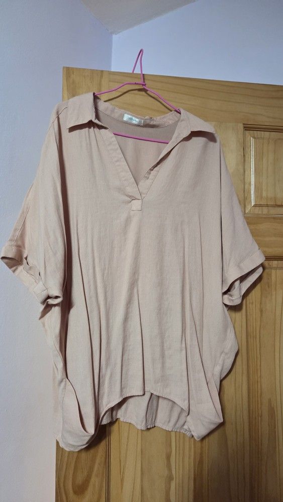 Cute Top. Brand New. Fits Size Large