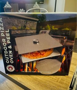 Outdoor Pizza Oven & Peel- new!