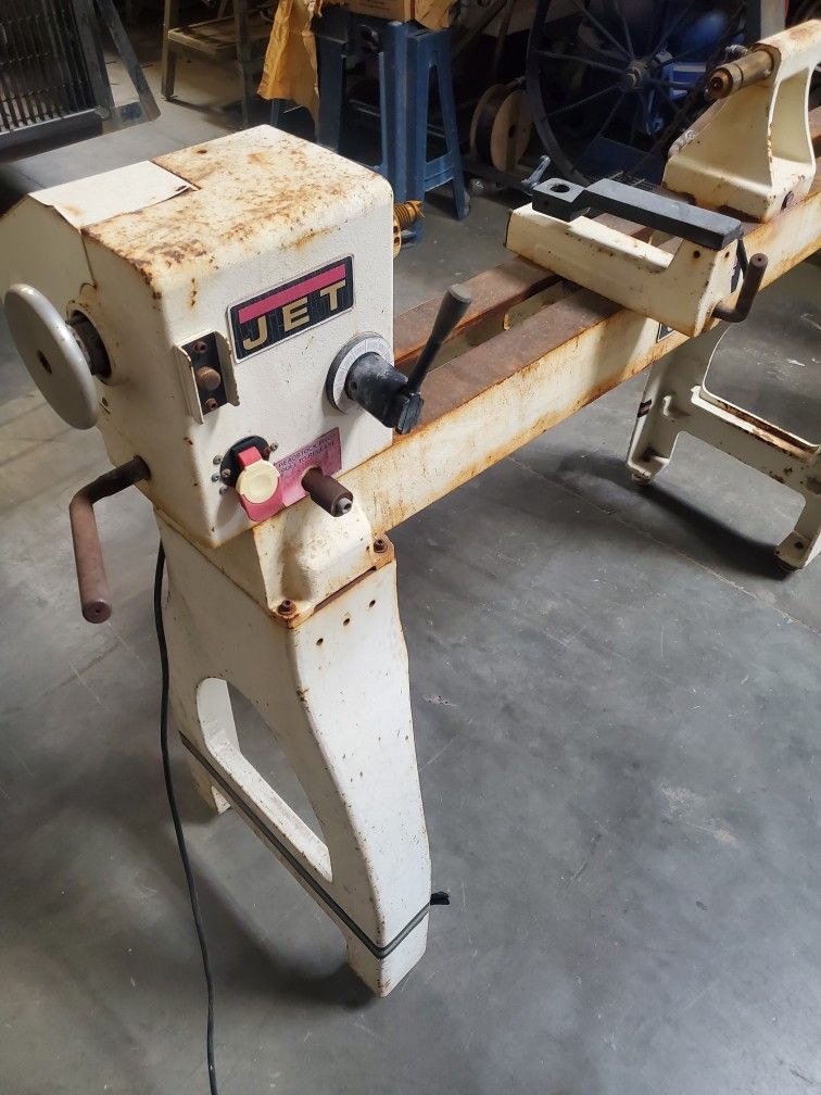 Variable Speed Wood Lathe 14" X 42"
