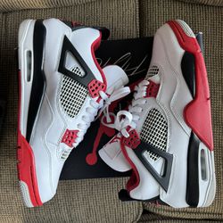 Jordan Retro 4 Fire Red 