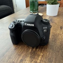 Canon 6D Mk II (Body Only) – Full Frame – Great Condition