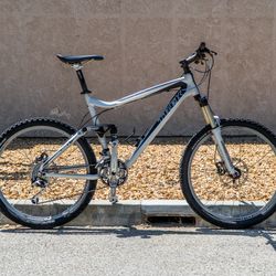 Trek Fuel EX7 Large 26” Full Suspension Mountain Bike