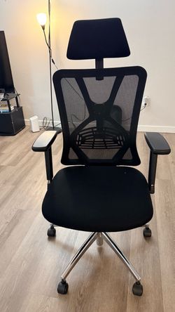 Black Ergonomic Mesh Office Chair