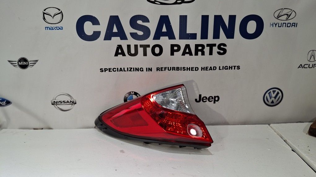 2018-2022 TOYOTA C-HR OUTTER HALOGEN TAIL LIGHT LEFT DRIVER OEM