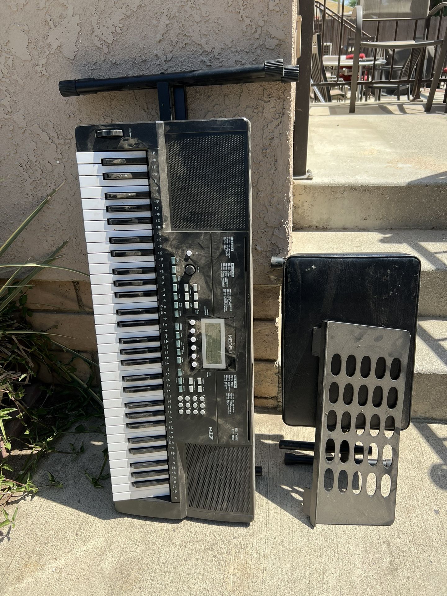 Keyboard With Stand And Bench Seat