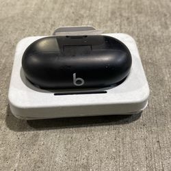 NEW Beats Solo Buds - Brand New (Damaged Box, Never Used)