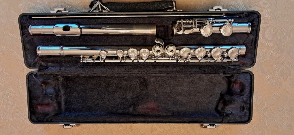 Flute Artley 17-0 - Silverplated - $159