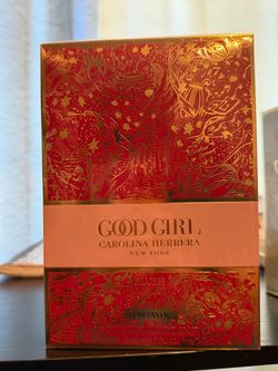 Carolina Herrera Good Girl Blush Bowtastic Perfume