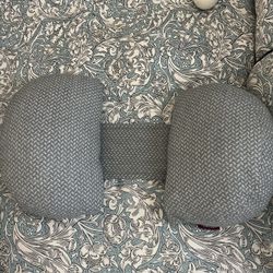 Momcozy Pregnancy Wedge Pillow