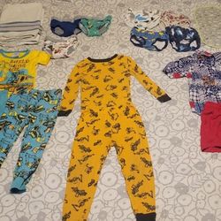 Selling Toddler Clothing Ranges 3T to 4-5T (Plus Bibs/ Blanket)