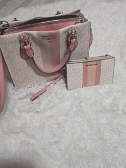 Michael kors parse and wallet
