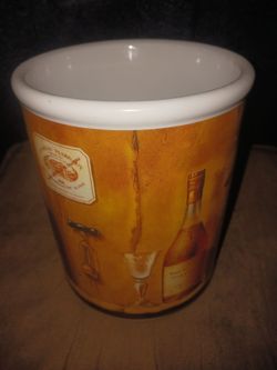 Utensil holder