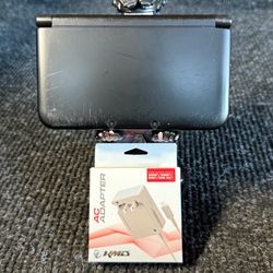 Nintendo 3DS XL Black with Charger and Case USA