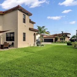 RV/Boat/Trailer/Jetski Storage 