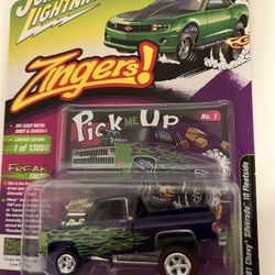 Johnny Lightning 1981 Chevy Silverado 10 Fleetside 