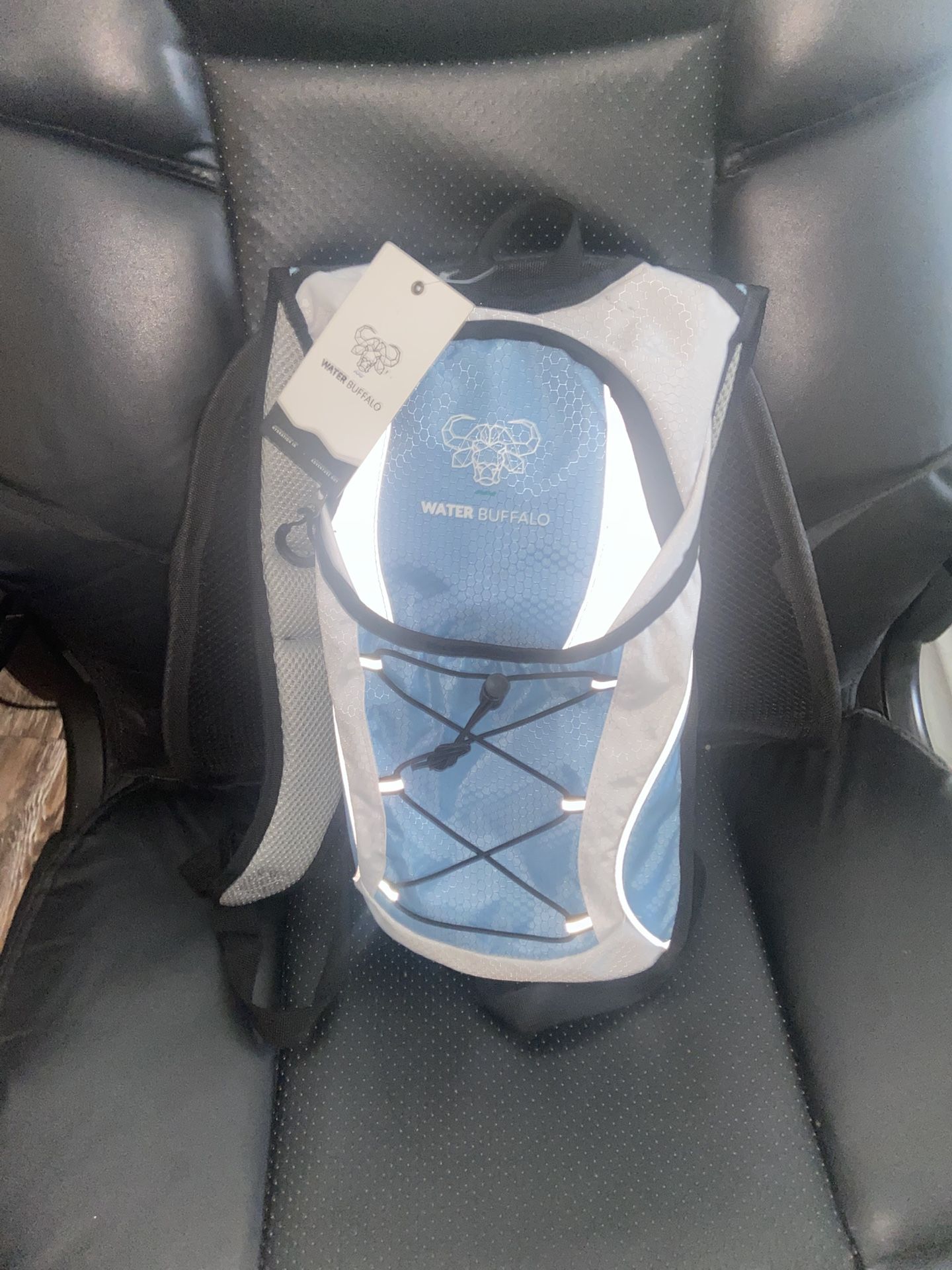 Brand New Water Buffalo Hydration Backpack Camping Hiking 2 Liter Bladder Water Bag