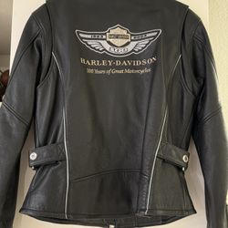 Women’s Harley Davidson 100 year anniversary Leather motorcycle jacket Size S/M