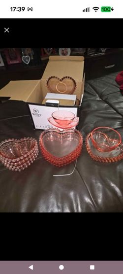 Heart shaped set