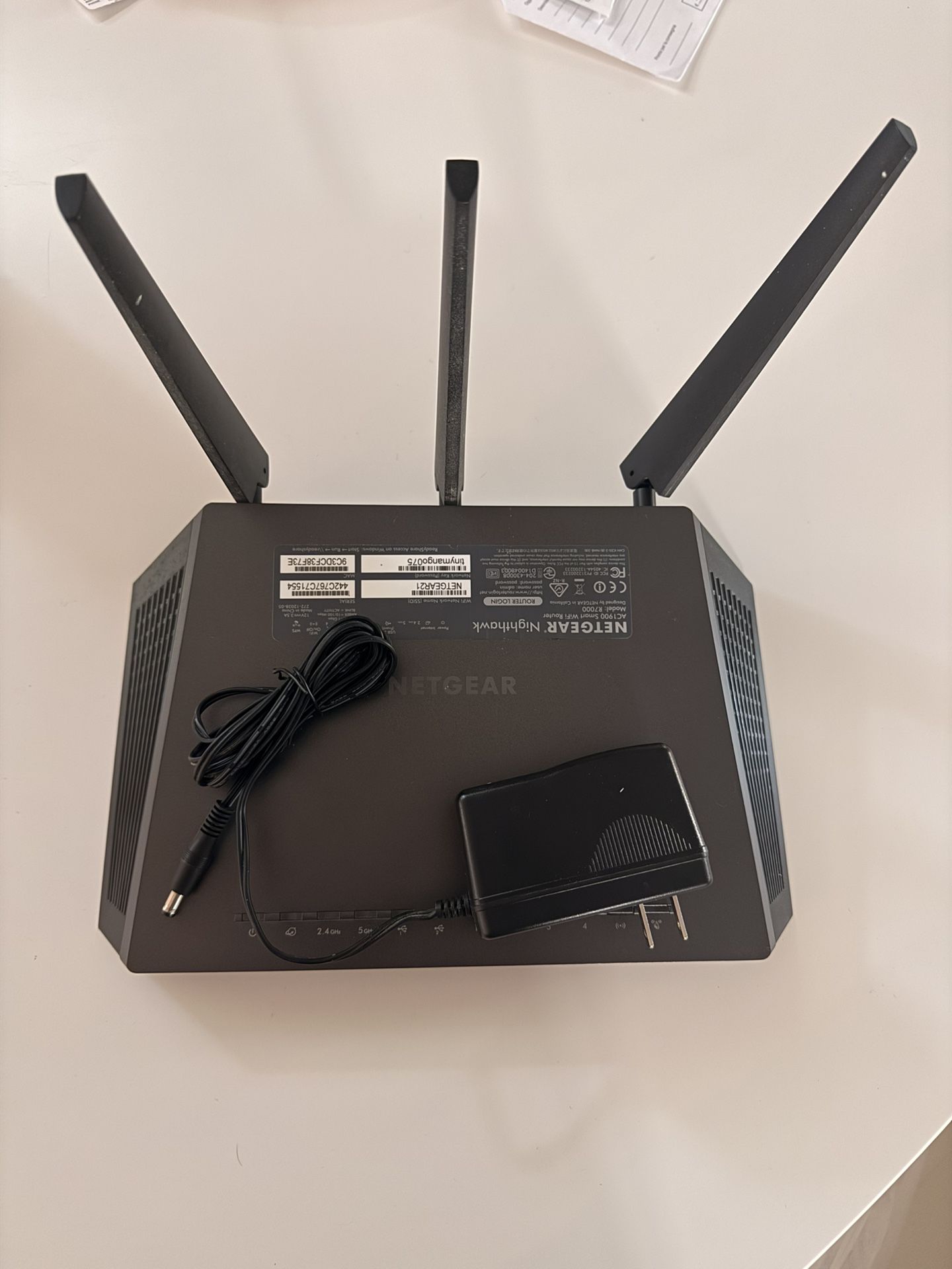 NETGEAR Nighthawk Smart Wi-Fi Router (R7000)
