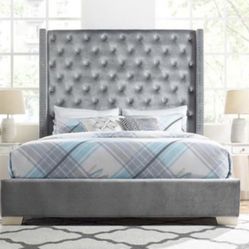 Upholstered Queen Bed in Special Offer At 45701 Highway 27 N Davenport Florida 33897.