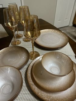 New Set Of 4 Tableware With Cups 